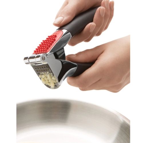 OXO Good Grips Garlic Press, Soft & Non-Slip Handles - Black