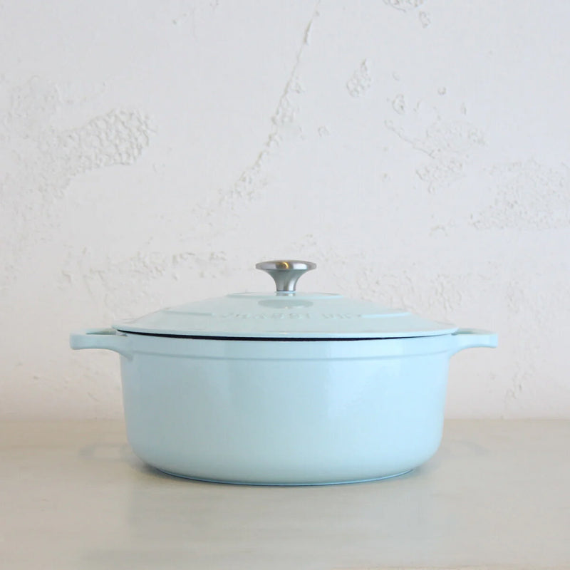 CHASSEUR Round French Oven – 26cm, 5L, Duck Egg Blue